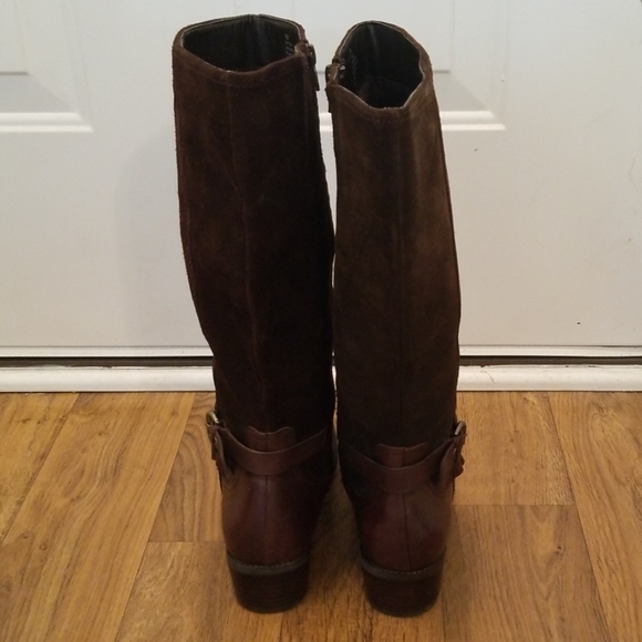 St John's Bay Brown Leather Boots - Picture 3 of 5